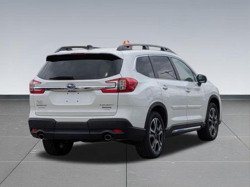 Crystal White Pearl 2023 Subaru Ascent Touring 7-Passenger