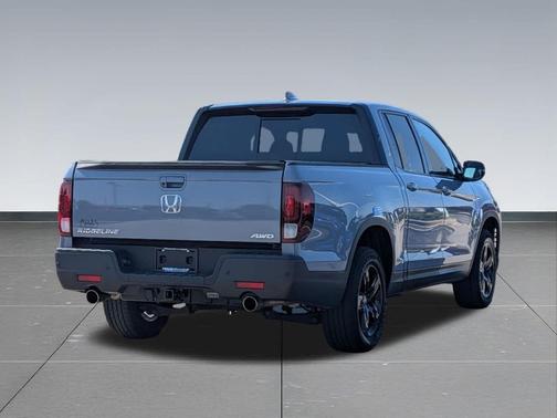 Sonic Gray Pearl 2023 Honda Ridgeline Black