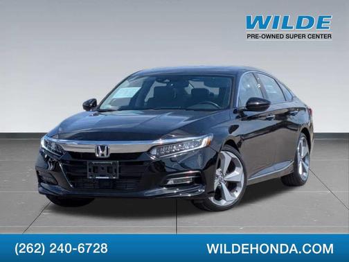Crystal Black Pearl 2018 Honda Accord Touring