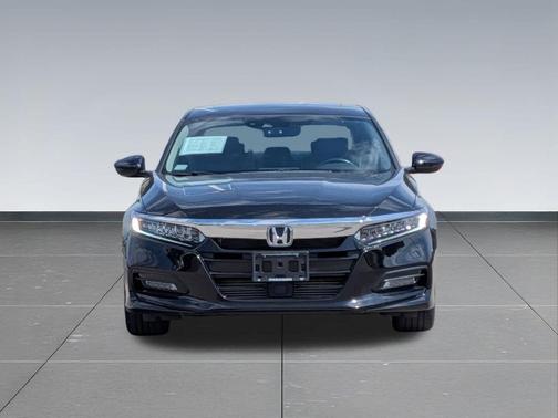 Crystal Black Pearl 2018 Honda Accord Touring