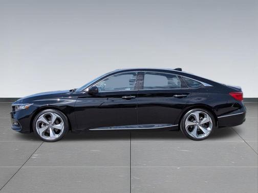 Crystal Black Pearl 2018 Honda Accord Touring