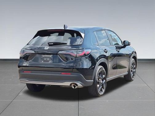 Crystal Black Pearl 2025 Honda HR-V 2WD Sport