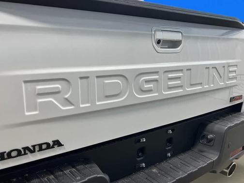 Platinum White Pearl 2026 Honda Ridgeline TrailSport