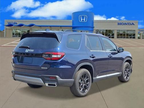 2025 Honda Pilot Touring 8-Passenger