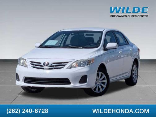 Super White 2013 Toyota Corolla LE