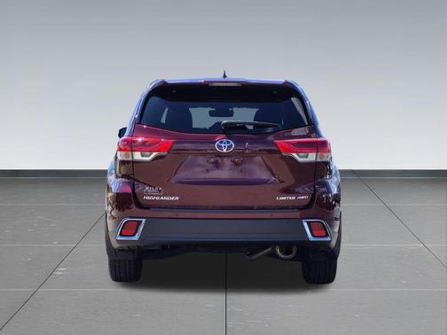 Ooh La La Rouge Mica 2017 Toyota Highlander Limited