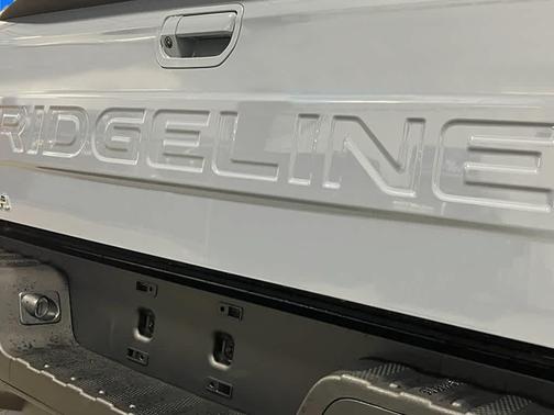 Sonic Gray Pearl 2026 Honda Ridgeline Black