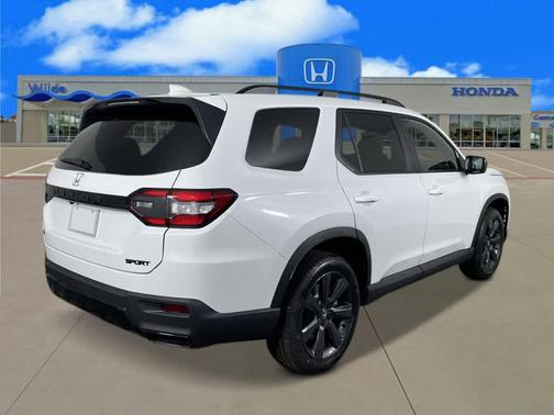 Platinum White Pearl 2026 Honda Pilot Sport