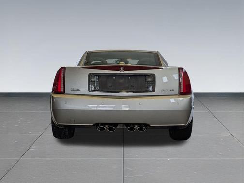 2005 Cadillac XLR Base