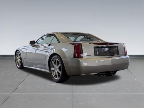 2005 Cadillac XLR Base