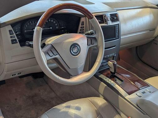 2005 Cadillac XLR Base