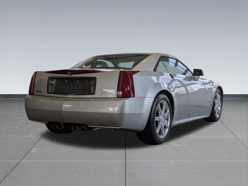 2005 Cadillac XLR Base