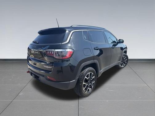 2021 Jeep Compass Trailhawk