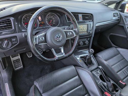 2016 Volkswagen Golf GTI 2.0T SE 4-Door