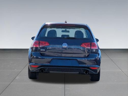 2016 Volkswagen Golf GTI 2.0T SE 4-Door