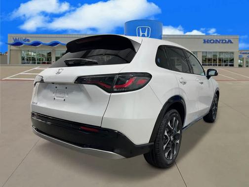 Platinum White Pearl 2027 Honda HR-V EX-L