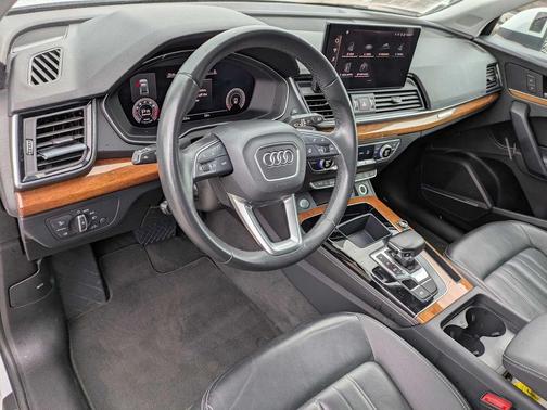 2023 Audi Q5 45 S line Premium Plus