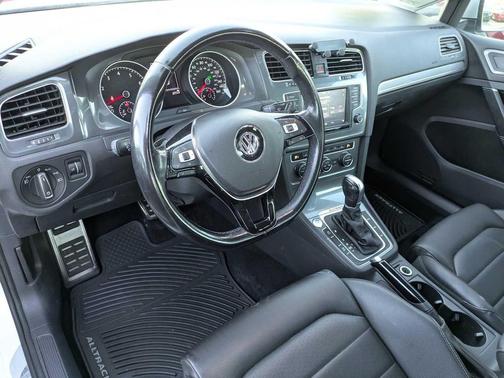 2017 Volkswagen Golf Alltrack TSI SEL