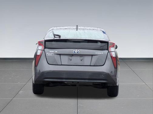 2017 Toyota Prius Four