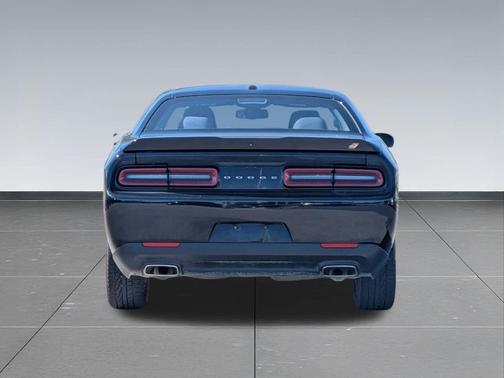 Pitch Black Clearcoat 2019 Dodge Challenger SXT