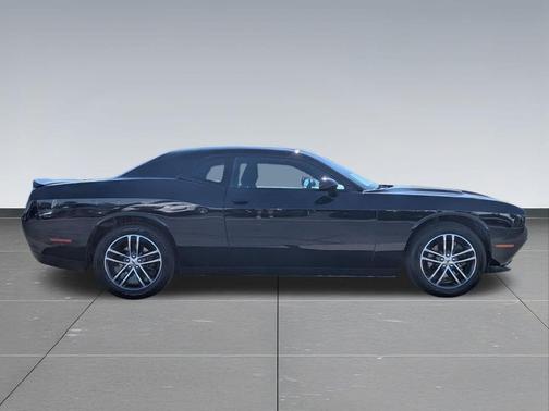 Pitch Black Clearcoat 2019 Dodge Challenger SXT