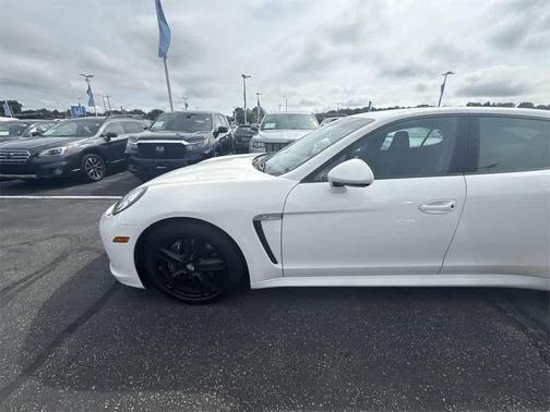 2012 Porsche Panamera 4