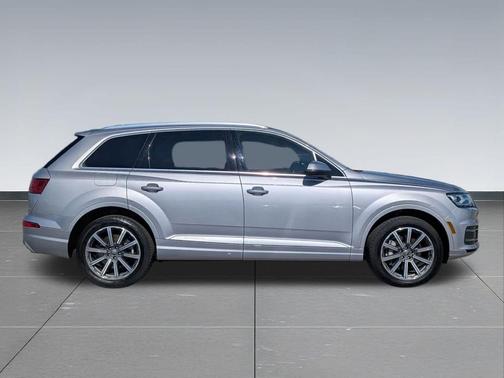 Silver 2019 Audi Q7 55 Premium