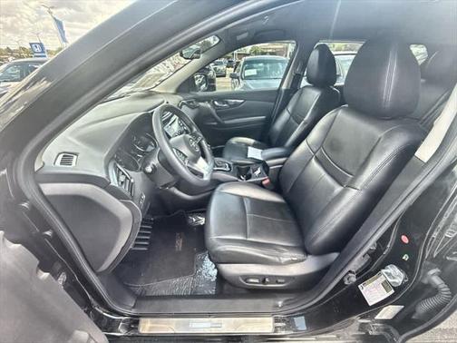 2017 Nissan Rogue Sport SV