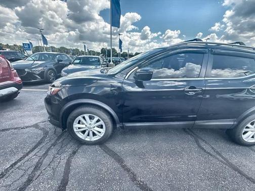 2017 Nissan Rogue Sport SV