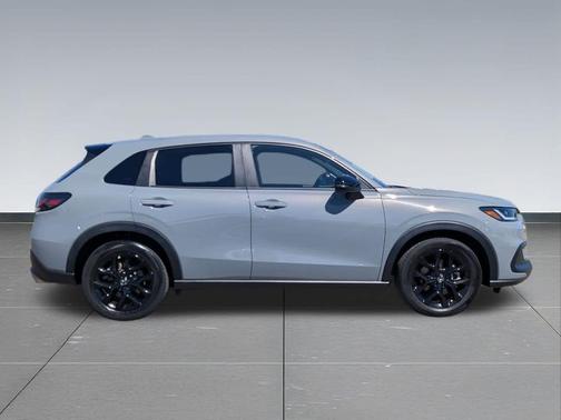 Urban Gray Pearl 2024 Honda HR-V AWD Sport