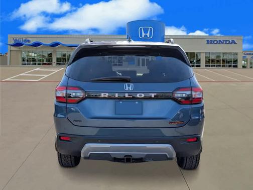Smoke Blue Pearl 2026 Honda Pilot TrailSport