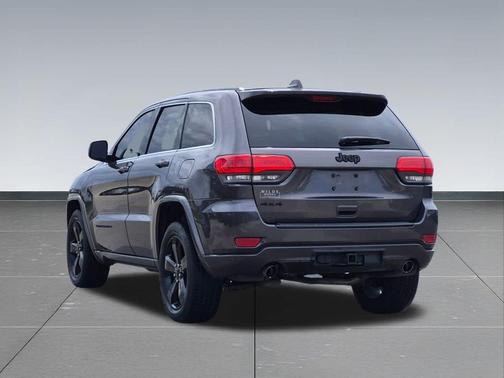 Granite Crystal Metallic Clearcoat 2014 Jeep Grand Cherokee Altitude