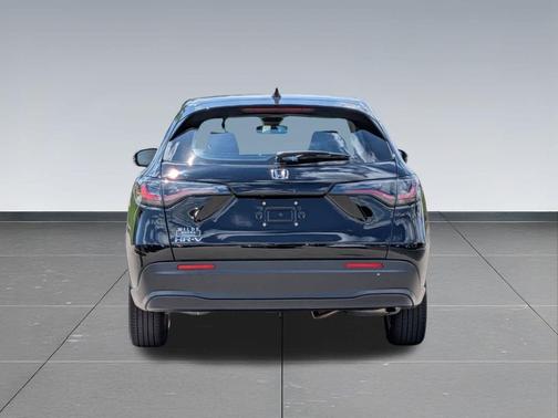 Crystal Black Pearl 2024 Honda HR-V LX