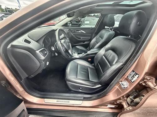 2018 INFINITI QX30 ESSENTIAL