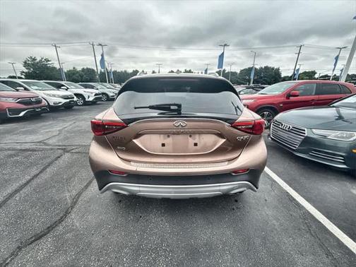 2018 INFINITI QX30 ESSENTIAL