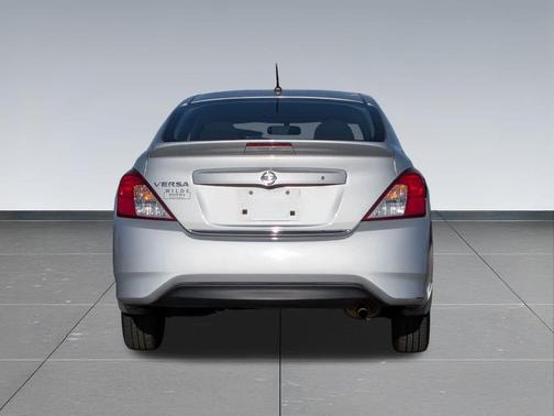 2018 Nissan Versa 1.6 S+