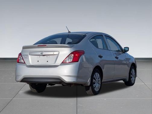 2018 Nissan Versa 1.6 S+