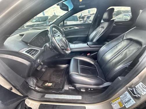 2017 Lincoln MKZ Base