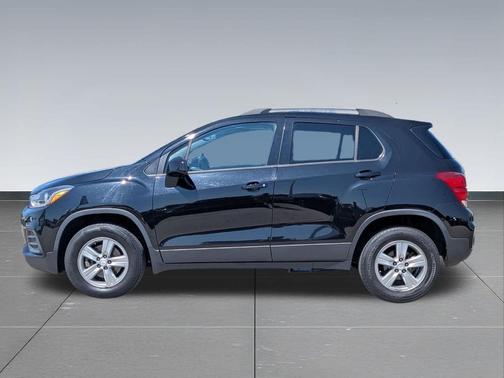 Mosaic Black Metallic 2021 Chevrolet Trax LT