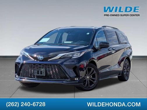 2022 Toyota Sienna XSE 7 Passenger