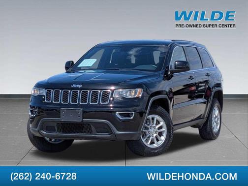 Diamond Black Crystal Pearlcoat 2018 Jeep Grand Cherokee Laredo