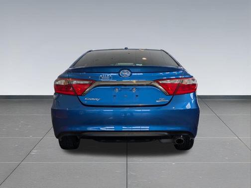 2016 Toyota Camry SE w/Special Edition Pkg