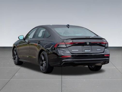 Crystal Black Pearl 2023 Honda Accord Hybrid Sport-L