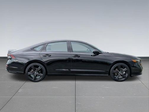 Crystal Black Pearl 2023 Honda Accord Hybrid Sport-L