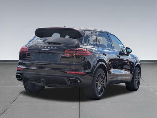 2017 Porsche Cayenne Platinum Edition