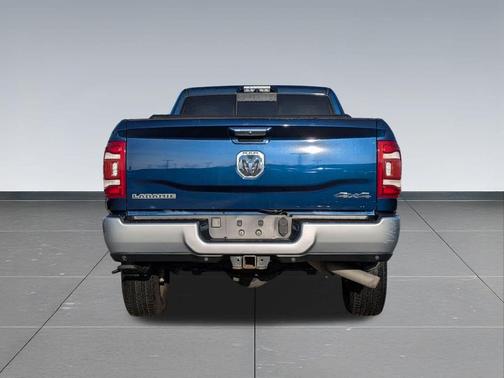 2020 RAM 2500 Laramie Crew Cab 4X4 6'4' Box