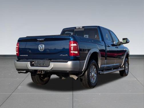 2020 RAM 2500 Laramie Crew Cab 4X4 6'4' Box