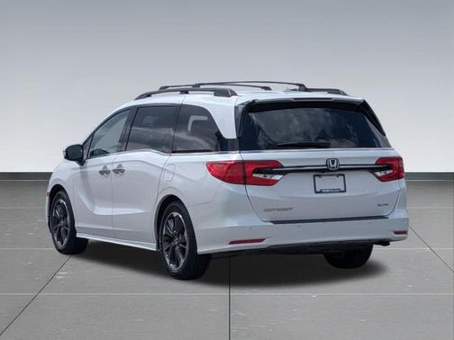 Platinum White Pearl 2024 Honda Odyssey Elite