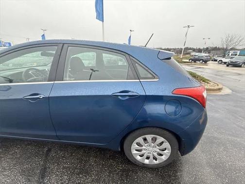 2016 Hyundai Elantra GT Base