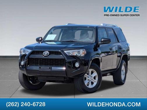 Midnight Black Metallic 2016 Toyota 4Runner SR5